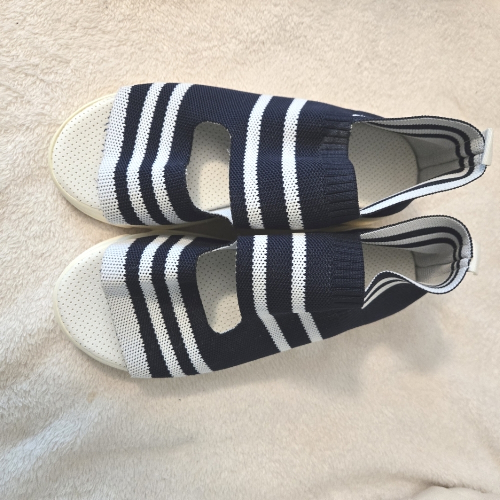 NWOT Navy and White Women's Sandals Size 9